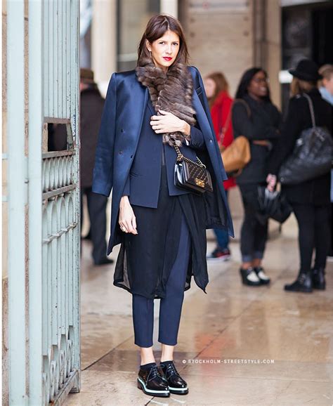 navy chanel boy bag bloggers outfits